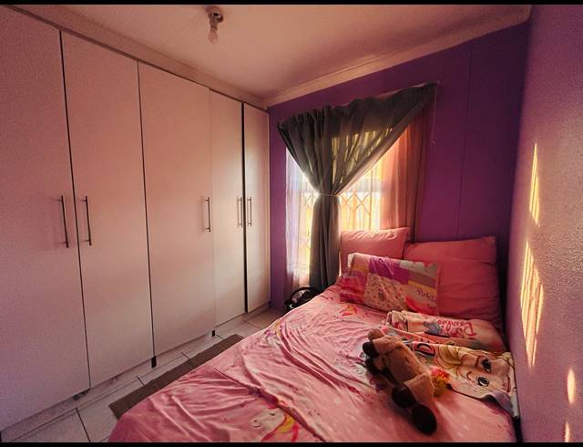 2 BEDROOM HOUSE FOR SALE IN SAVANNA CITY